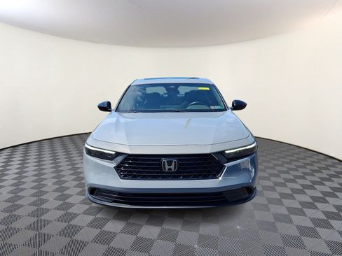 Used 2023 Honda Accord Sport image 2