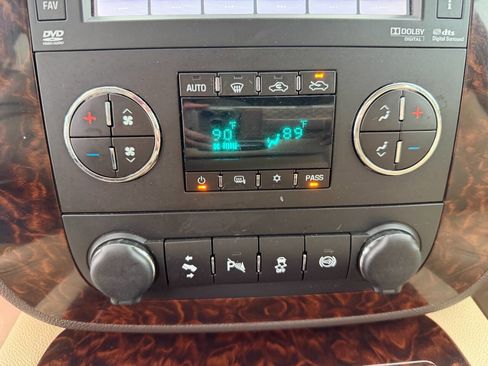 Used 2013 GMC Sierra 2500 Denali w/ Suspension Package, Off-Road image 32