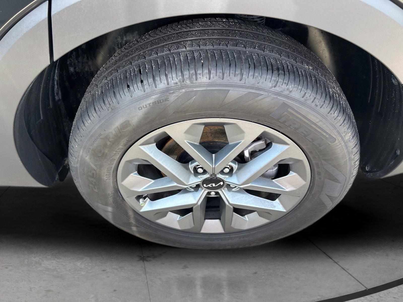 Used 2025 Kia Telluride LX FWD image 44