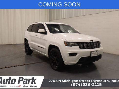 Certified 2021 Jeep Grand Cherokee Laredo X image 1