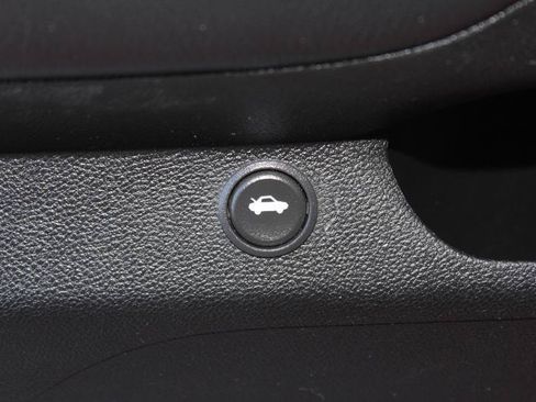 Used 2011 Chevrolet Camaro LT RWD image 18