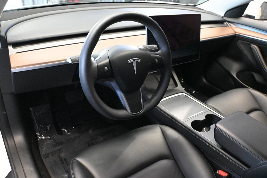 Used 2023 Tesla Model 3 Standard Range RWD image 9