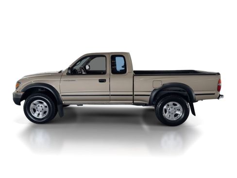 Used 2003 Toyota Tacoma PreRunner image 2