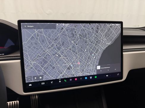 Used 2021 Tesla Model S Plaid AWD/4WD image 17