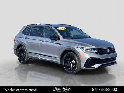 Used 2024 Volkswagen Tiguan SE R-Line