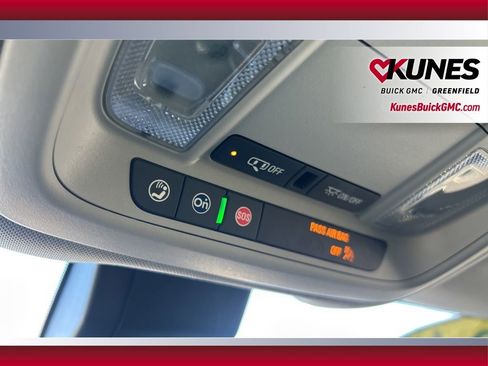 Used 2024 Chevrolet Equinox LT image 28