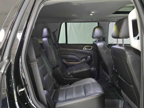 Used 2020 GMC Yukon Denali w/ Denali Premium Package image 12
