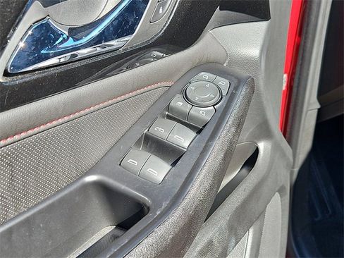 Used 2023 Chevrolet Traverse RS image 19