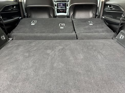 Used 2023 Jeep Grand Cherokee Laredo image 17