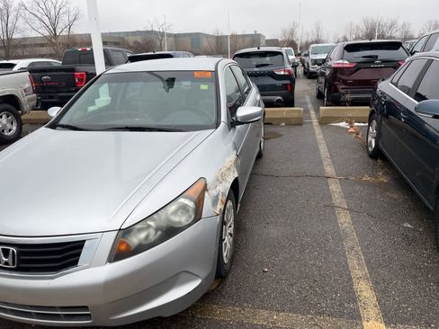 Used 2010 Honda Accord LX image 5