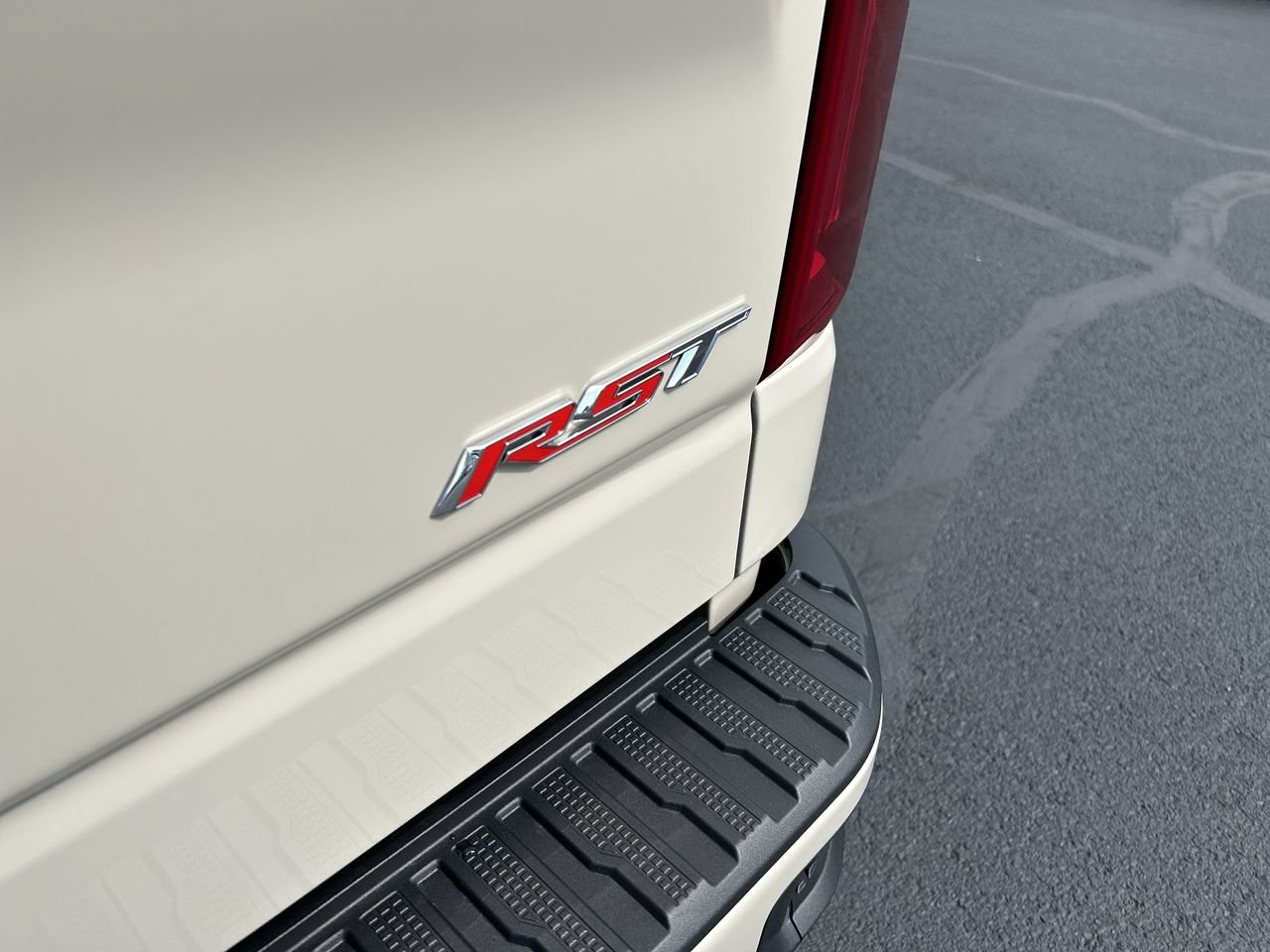 New 2026 Chevrolet Silverado 1500 RST AWD/4WD image 12