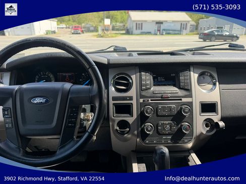 Used 2017 Ford Expedition XLT RWD image 29