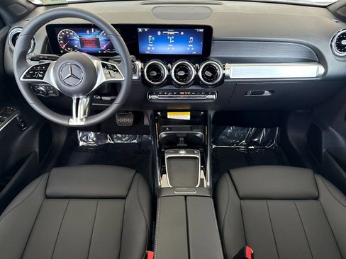 New 2026 Mercedes-Benz GLB 250 4MATIC image 3