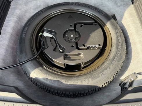 Certified 2023 Nissan Rogue SV image 10