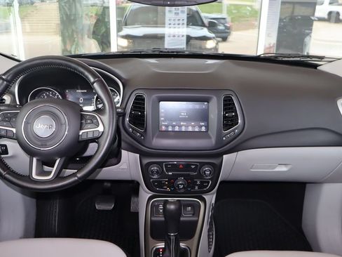 Used 2021 Jeep Compass Latitude w/ Convenience Group FWD image 33