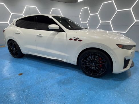 Used 2021 Maserati Levante Trofeo AWD/4WD image 10