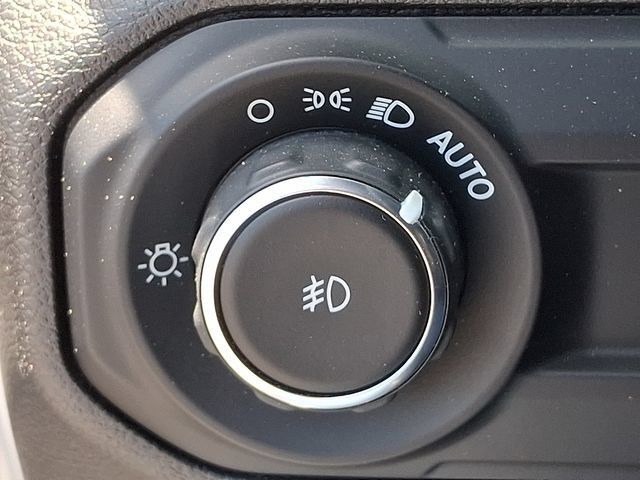 Used 2023 Jeep Wrangler Unlimited Sahara AWD/4WD image 23