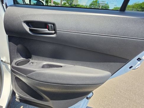 Used 2024 Toyota Corolla Cross AWD Hybrid w/ Moonroof Package image 16