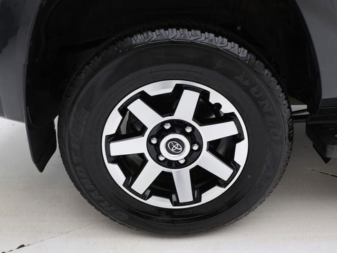 Used 2024 Toyota 4Runner TRD Off-Road Premium image 10
