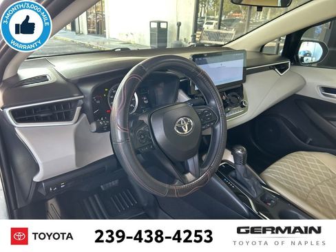 Used 2021 Toyota Corolla LE image 12