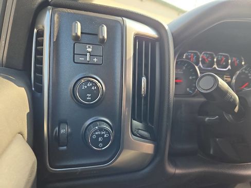Used 2015 Chevrolet Silverado 2500 LT w/ LT Convenience Package image 29