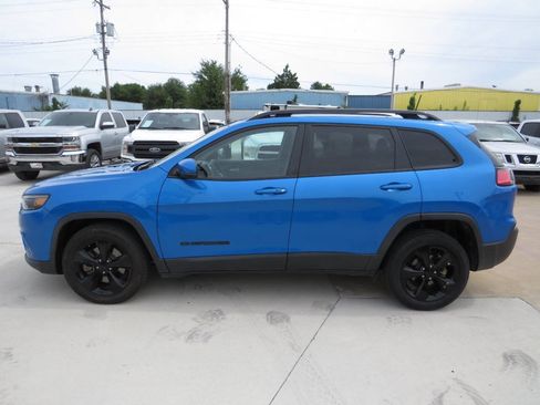 Used 2020 Jeep Cherokee Latitude Plus FWD image 6