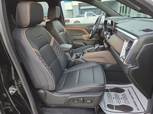 Used 2024 GMC Canyon Denali w/ LPO, Denali Black Edition image 17