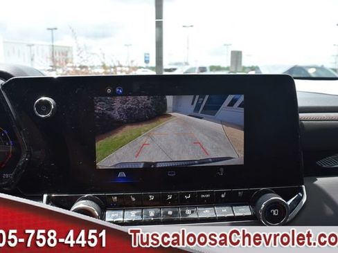 Used 2024 Chevrolet Colorado Z71 w/ Z71 Convenience Package 2 AWD/4WD image 32