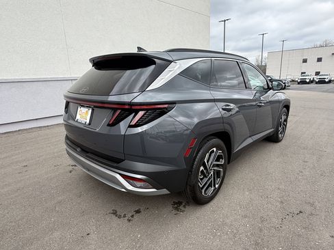 Used 2025 Hyundai Tucson Limited image 17
