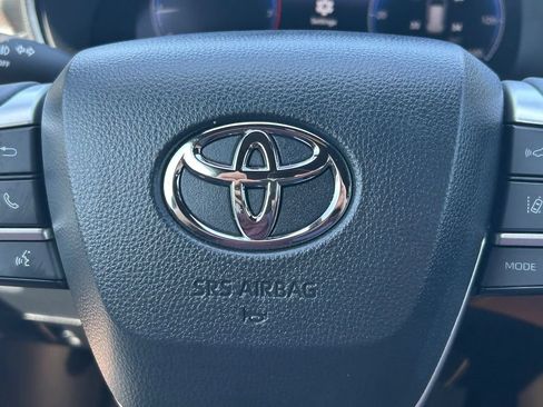 Used 2026 Toyota Highlander Platinum AWD/4WD image 43