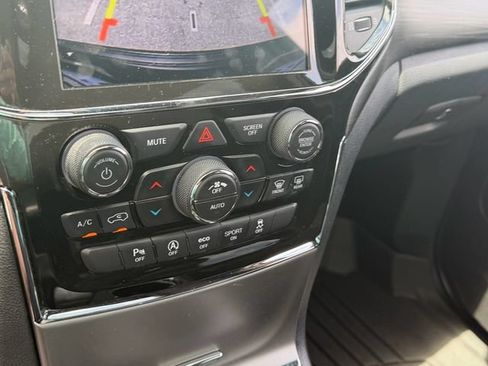 Used 2021 Jeep Grand Cherokee Laredo X AWD/4WD image 21
