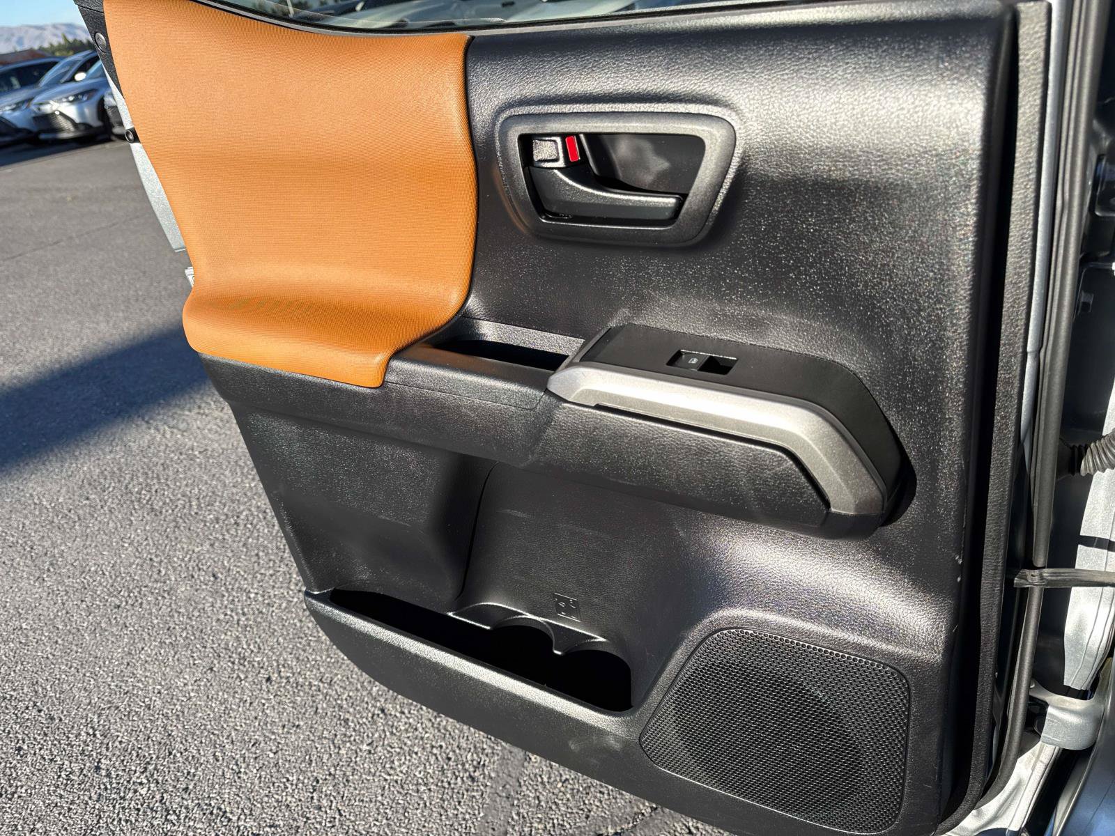 Used 2019 Toyota Tacoma SR5 RWD image 16