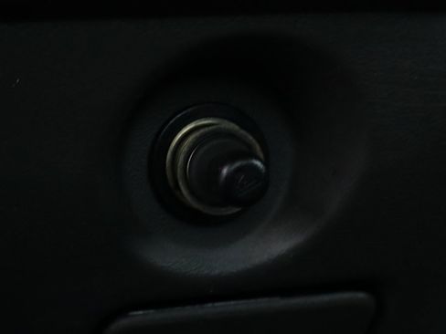 Used 2004 Chevrolet Silverado 3500 W/T image 28