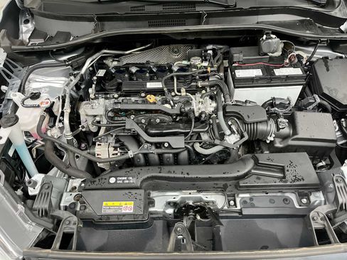 Used 2022 Toyota Corolla Cross L AWD/4WD image 23