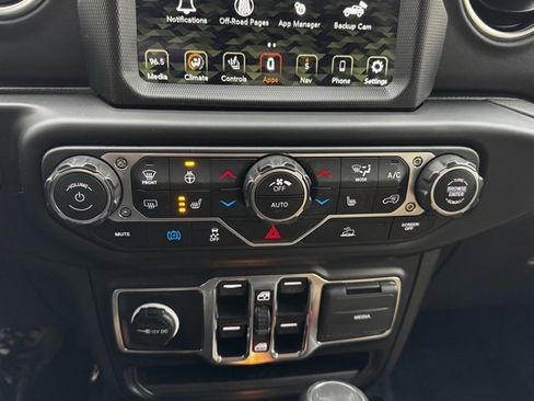 Used 2023 Jeep Wrangler Unlimited Sahara w/ Cold Weather Group image 10