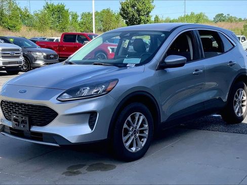 Used 2021 Ford Escape SE w/ Cold Weather Package AWD/4WD image 5