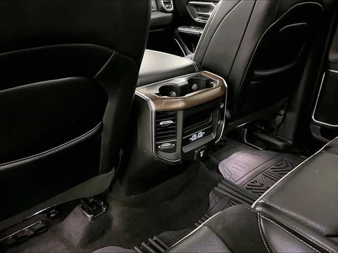 Used 2021 RAM 1500 Laramie AWD/4WD image 11