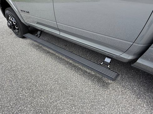 New 2026 RAM 3500 Limited AWD/4WD image 13