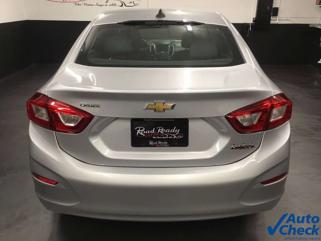 Used 2019 Chevrolet Cruze LS w/ LS Fleet Convenience Package FWD image 9