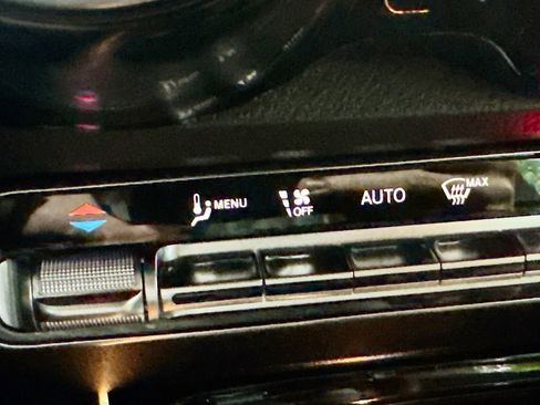 Used 2023 Mercedes-Benz EQB 250+ 250+ image 17