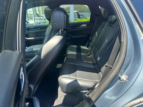 Used 2019 Porsche Cayenne AWD/4WD image 13