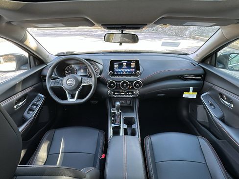 New 2025 Nissan Sentra SR w/ SR Premium Package FWD image 11