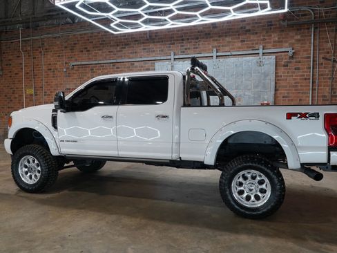 Used 2019 Ford F350 Platinum w/ Platinum Ultimate Package AWD/4WD image 9