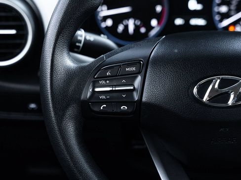 Used 2021 Hyundai Kona SE FWD image 24