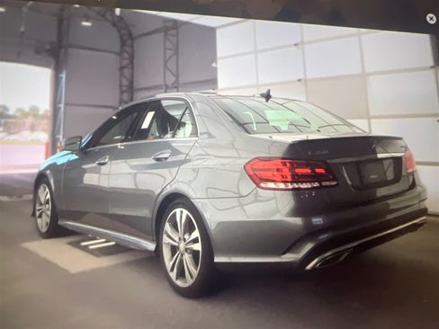 Used 2016 Mercedes-Benz E 350 4MATIC Sedan w/ Premium Package image 3