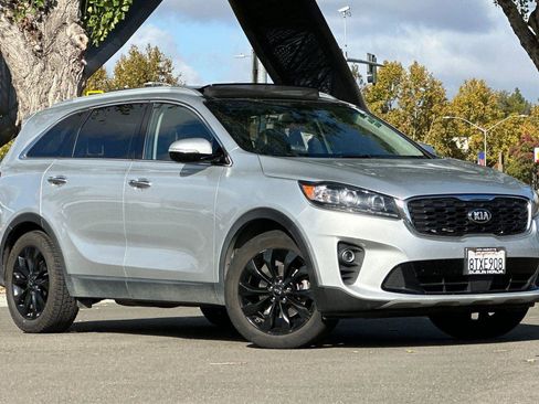 Used 2020 Kia Sorento EX image 2