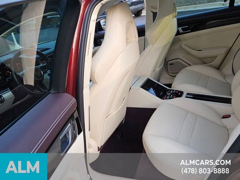 Used 2022 Porsche Panamera 4 image 17