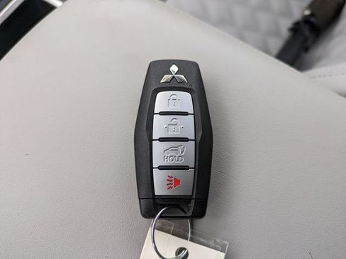 Used 2024 Mitsubishi Outlander SEL AWD/4WD image 33