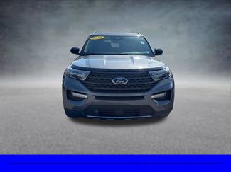 Used 2023 Ford Explorer XLT w/ Equipment Group 202A AWD/4WD video 3