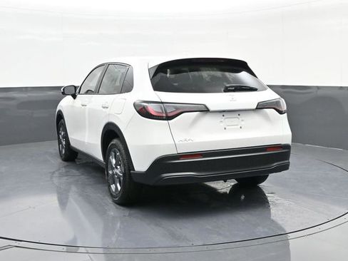 New 2026 Honda HR-V LX image 8